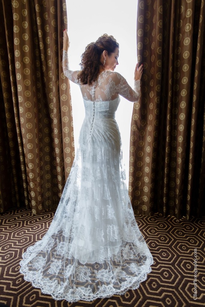 C. Baron Photography, Houston Wedding Photographer, Hotel Julien, Dubuque Iowa, red, historic, boutique hotel, Al Capone, Monique Lhuillier. lace