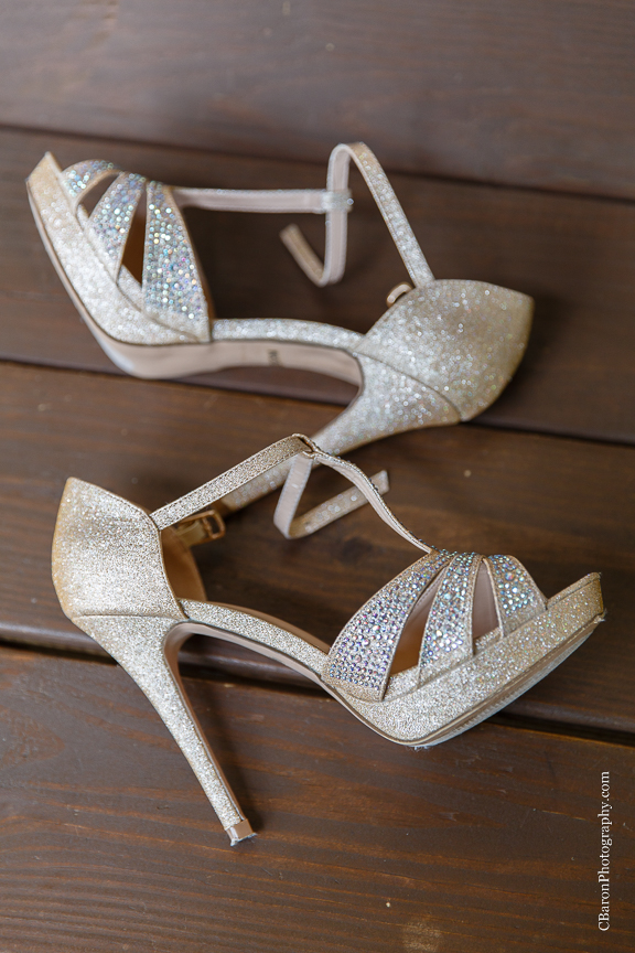 Bride; Couple; Cystal Springs; Groom; Houston Wedding Photographer; Magnolia; Purple; Springs Events; Texas; Wedding; Woodlands Wedding PHotographer; candles; crystal chandeliers; elegant; lavendar; lilac; outdoor ceremony; 