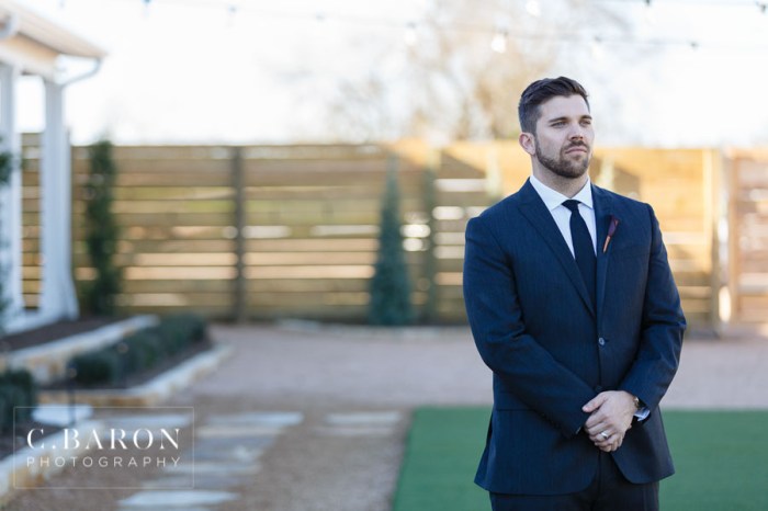 Gorgeous mixed metals editorial wedding shoot at The Farmhouse in Dobbin Texas, Montgomery County