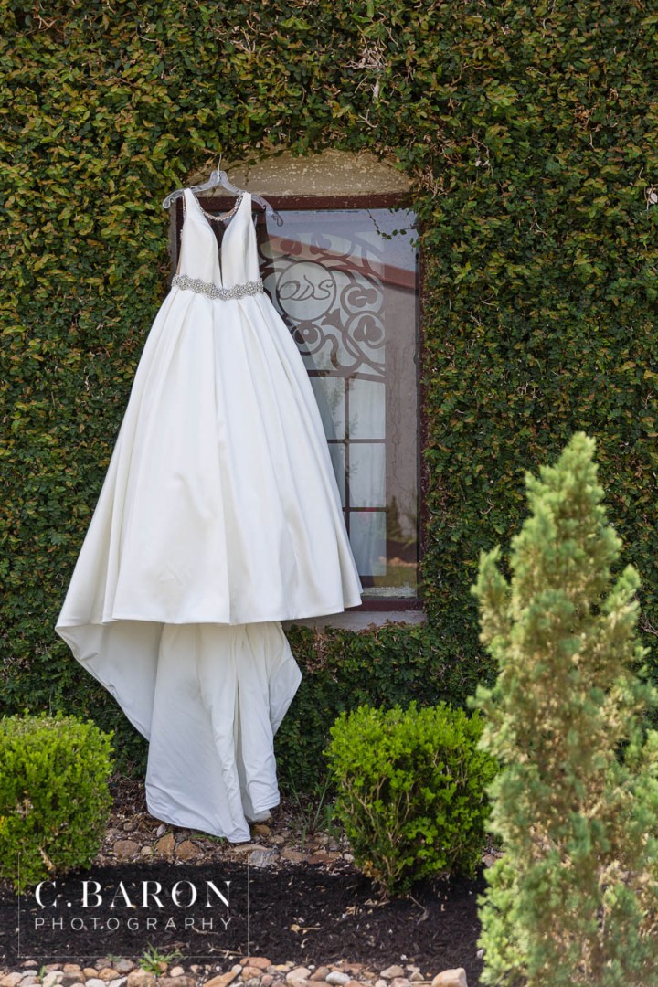 Glam; Groom; Houston wedding Photographer; Jewel Tones; Montgomery County; Olde Dobbin Station; Shoe Game; Sparkler Exit; Swanky Photobooth; Texas Weddings; Vintage Rentals; Woodlands Wedding Photographer; blush; bride; summer;