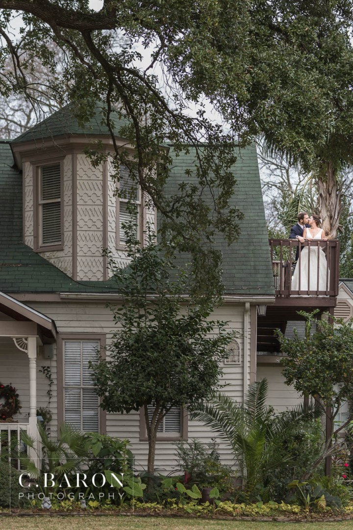 Day after session; Groom; Honeymoon Session; Houston wedding Photographer; Oak Tree Manor; Spring Texas; bride; couple portraits; winter;