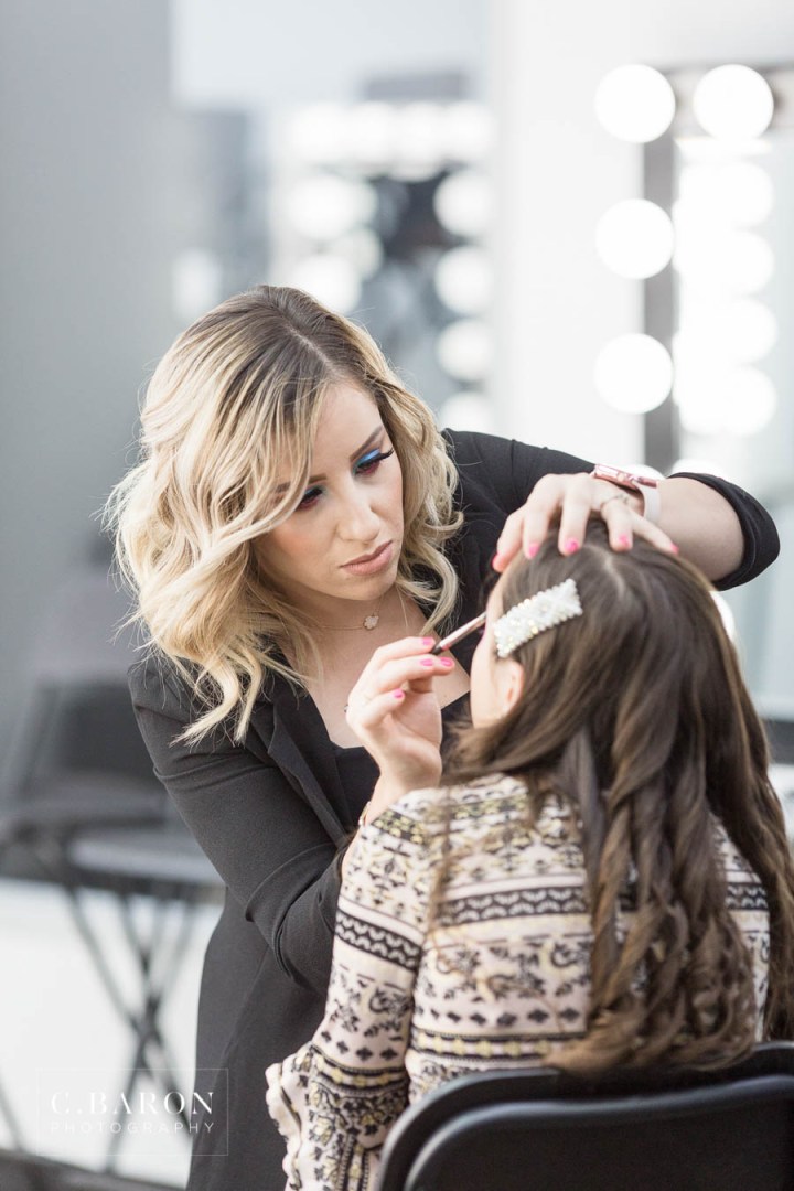 Make up class at The MUA Project in Houston Texas