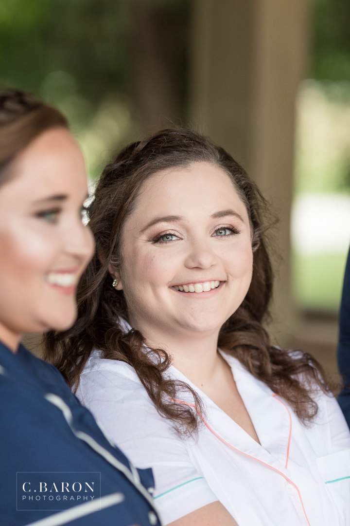 Pretty summer Big Sky Barn Wedding in Montgomery Texas near Lake