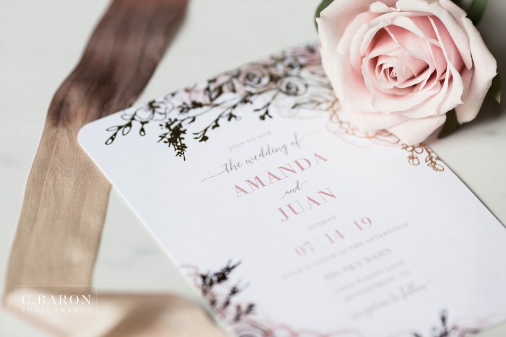 Pretty summer Big Sky Barn Wedding in Montgomery Texas near Lake