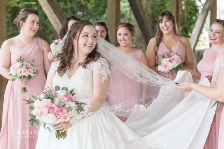 Pretty summer Big Sky Barn Wedding in Montgomery Texas near Lake