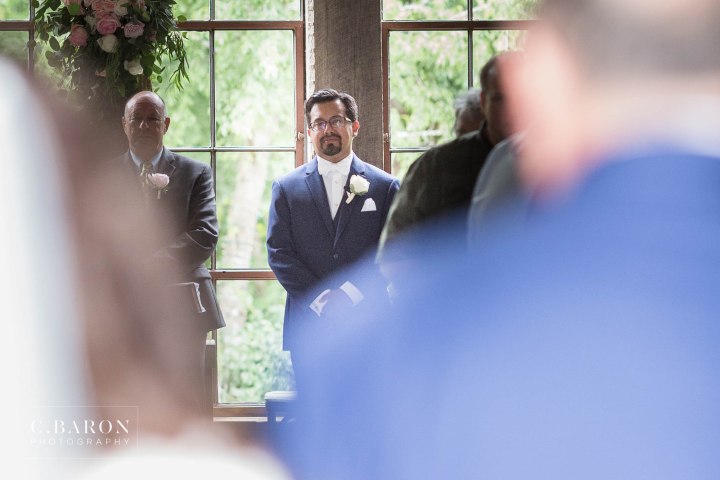 Pretty summer Big Sky Barn Wedding in Montgomery Texas near Lake