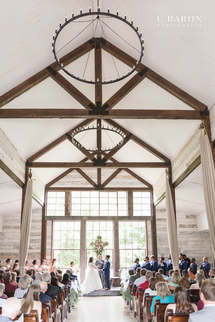 Pretty summer Big Sky Barn Wedding in Montgomery Texas near Lake