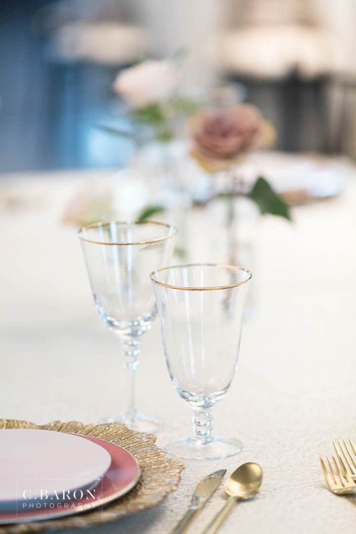 Gorgeous summer wedding editorial at Sandlewood Manor in Tomball