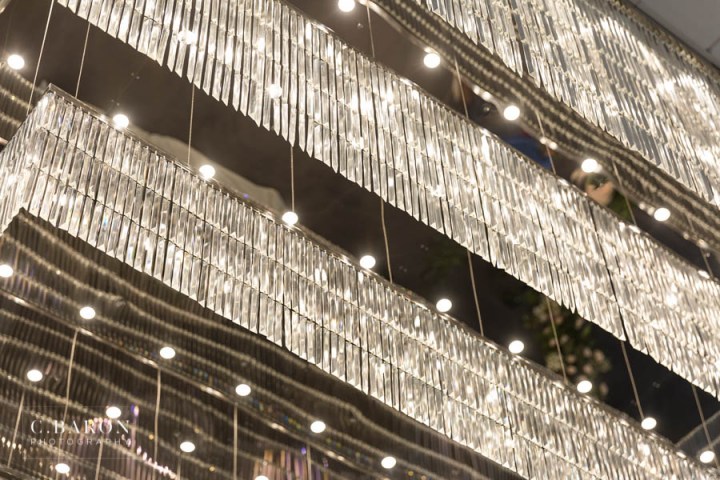 Gorgeous summer wedding editorial at Sandlewood Manor in Tomball