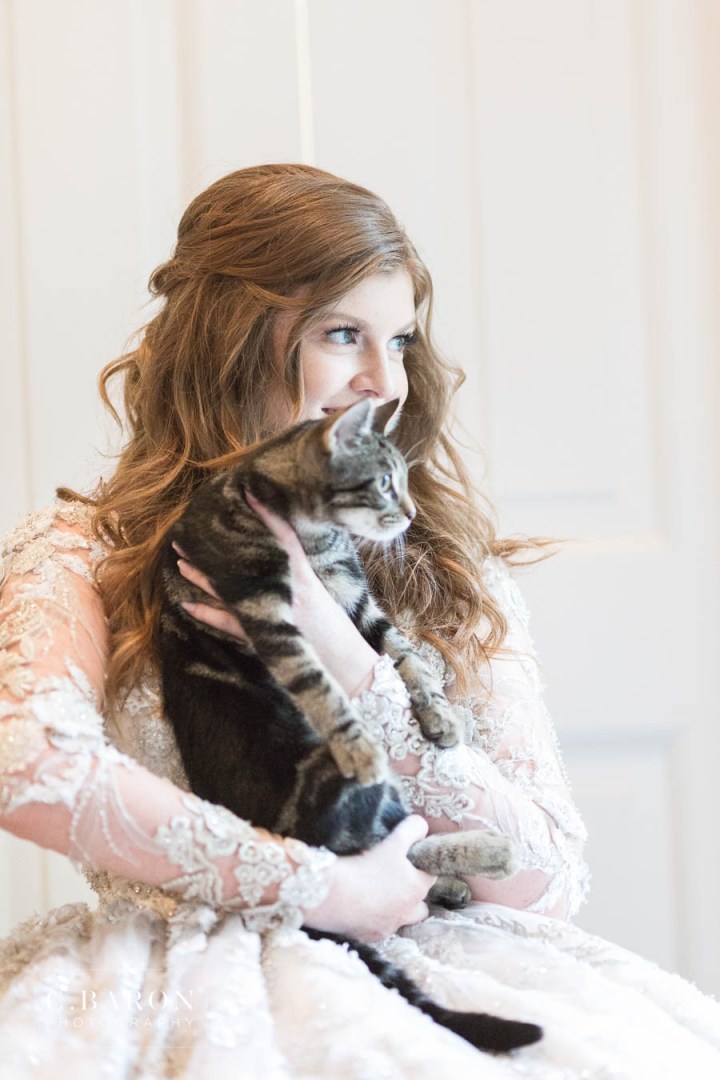 Gorgeous summer wedding editorial at Sandlewood Manor in Tomball