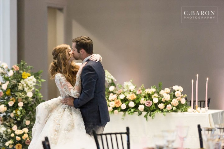 Gorgeous summer wedding editorial at Sandlewood Manor in Tomball