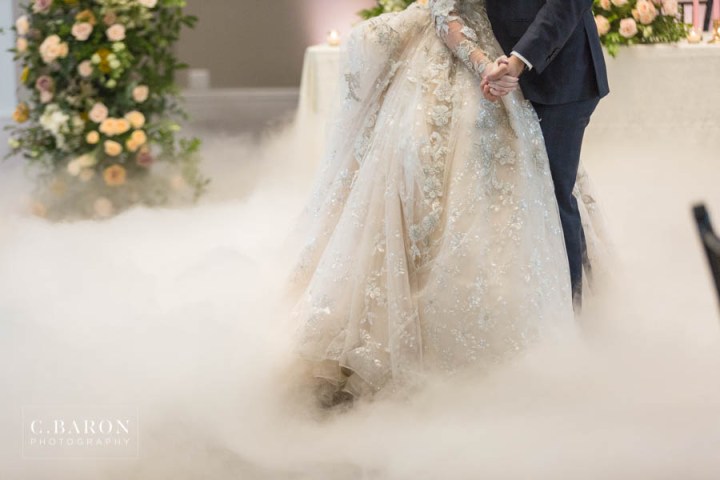 Gorgeous summer wedding editorial at Sandlewood Manor in Tomball