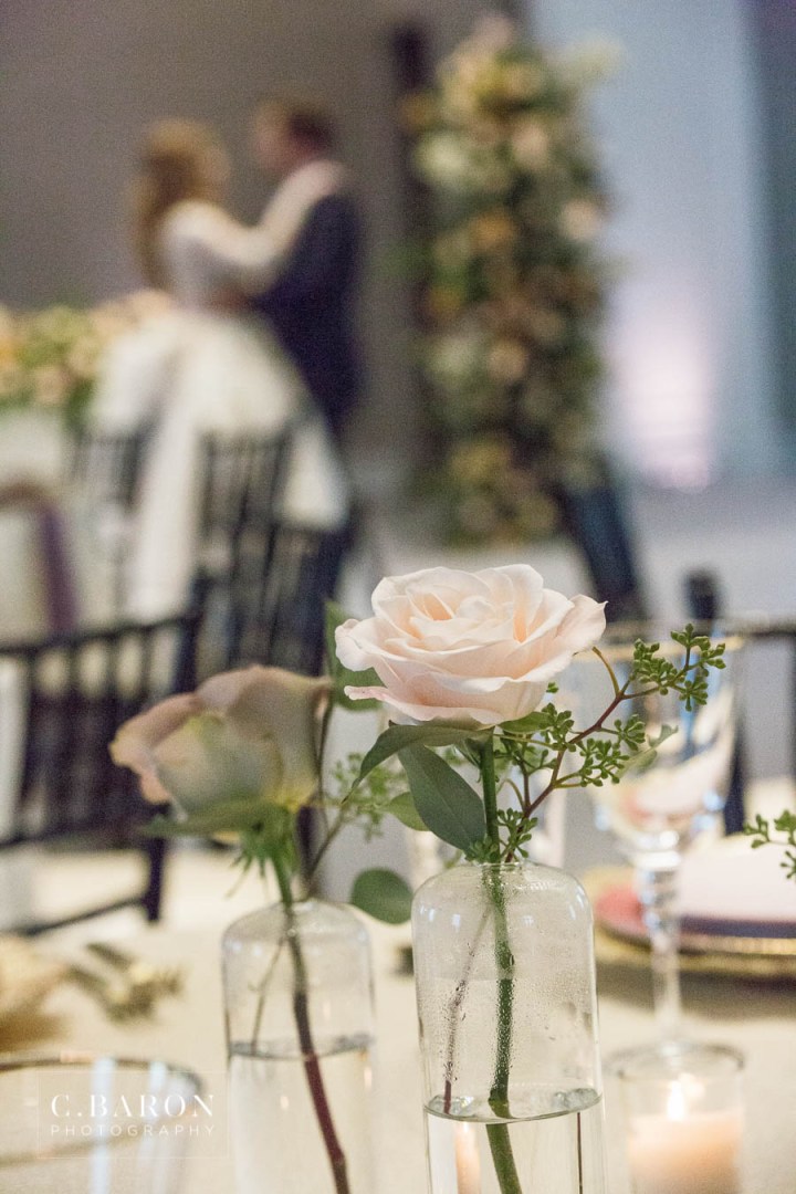 Gorgeous summer wedding editorial at Sandlewood Manor in Tomball