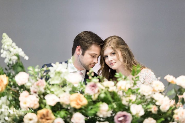 Gorgeous summer wedding editorial at Sandlewood Manor in Tomball