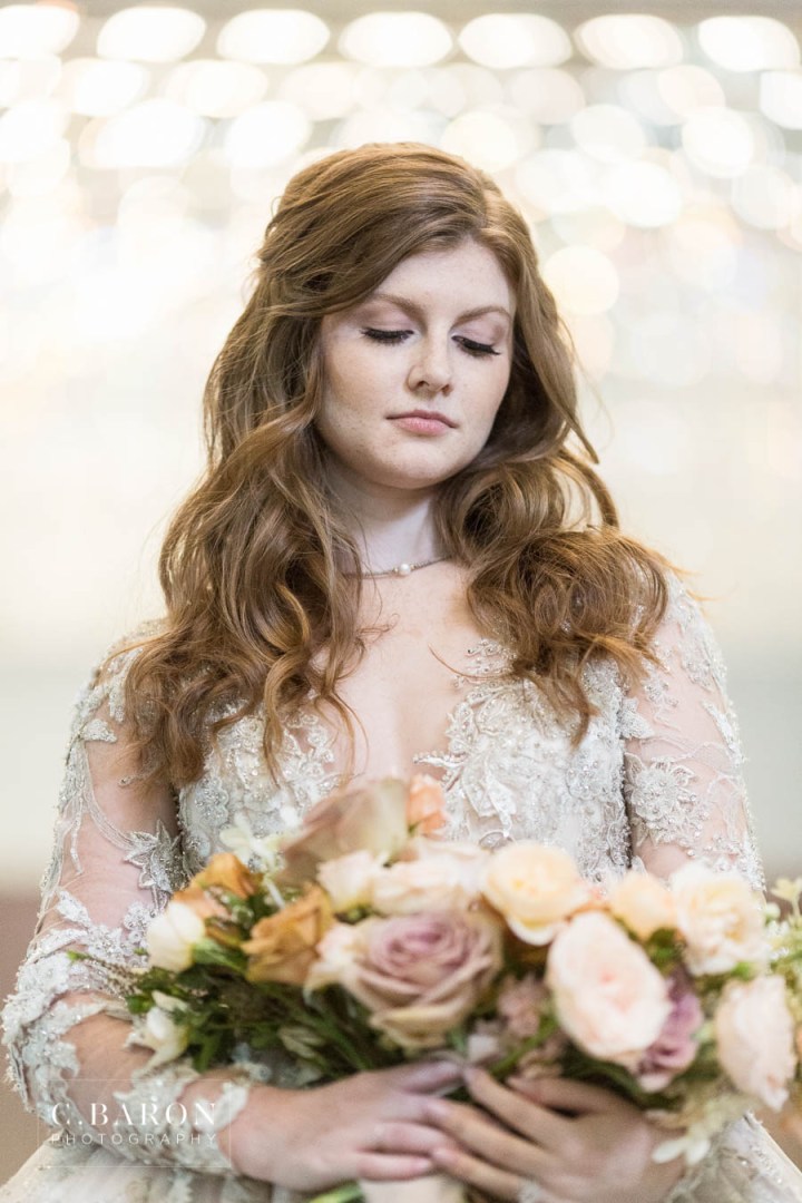 Gorgeous summer wedding editorial at Sandlewood Manor in Tomball