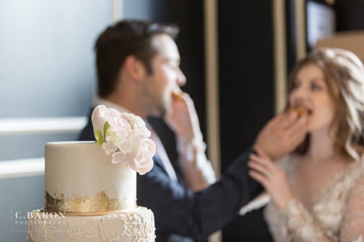 Gorgeous summer wedding editorial at Sandlewood Manor in Tomball