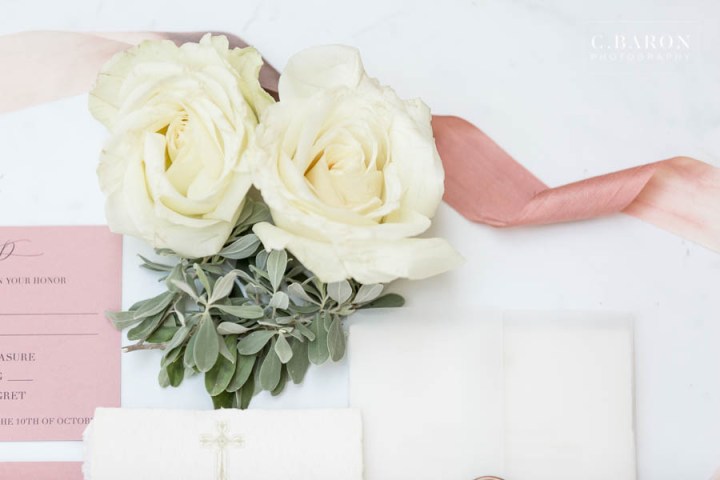 Gorgeous summer wedding editorial at Sandlewood Manor in Tomball