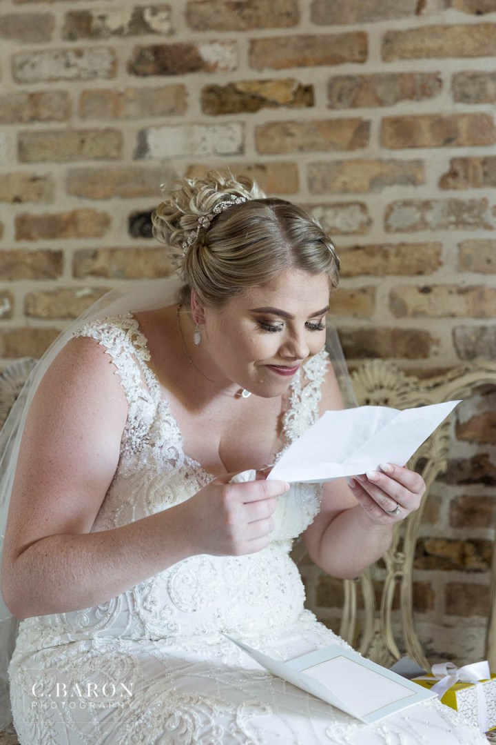 Fun summer wedding at the Carriage House in Conroe Texas