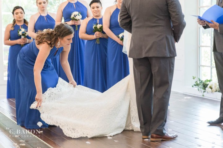 Fun summer wedding at the Carriage House in Conroe Texas