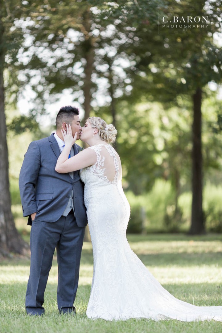 Fun summer wedding at the Carriage House in Conroe Texas