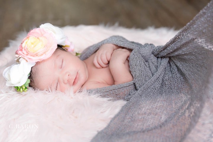 At home newborn session with baby Vivi in Houston Texas