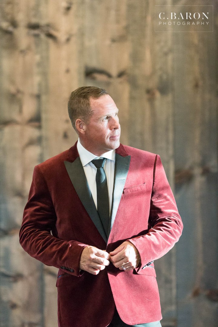 Pretty wedding editorial at the Falls Event Center in Waller Tex