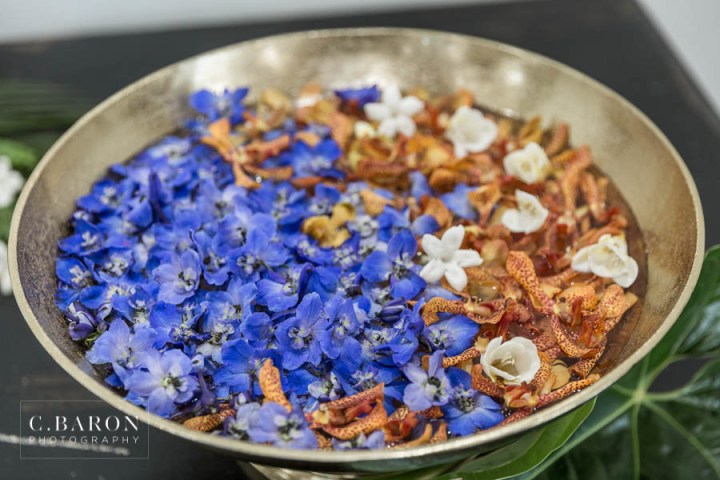 Gorgeous wedding editorial at Meekersmark near Houston Texas spo