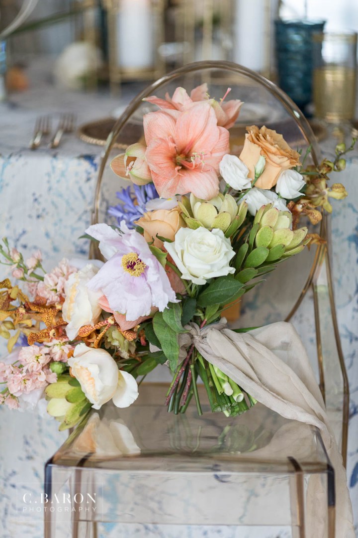 Gorgeous wedding editorial at Meekersmark near Houston Texas spo