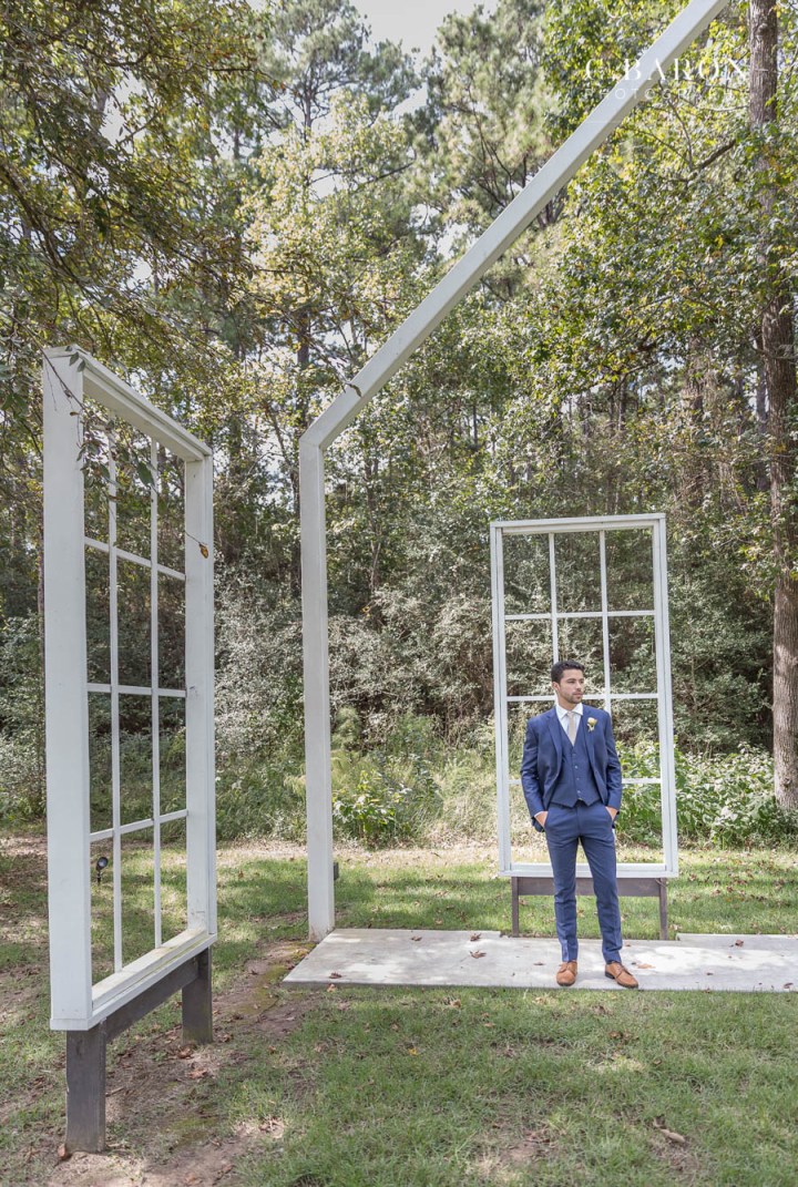 Gorgeous wedding editorial at Meekersmark near Houston Texas spo