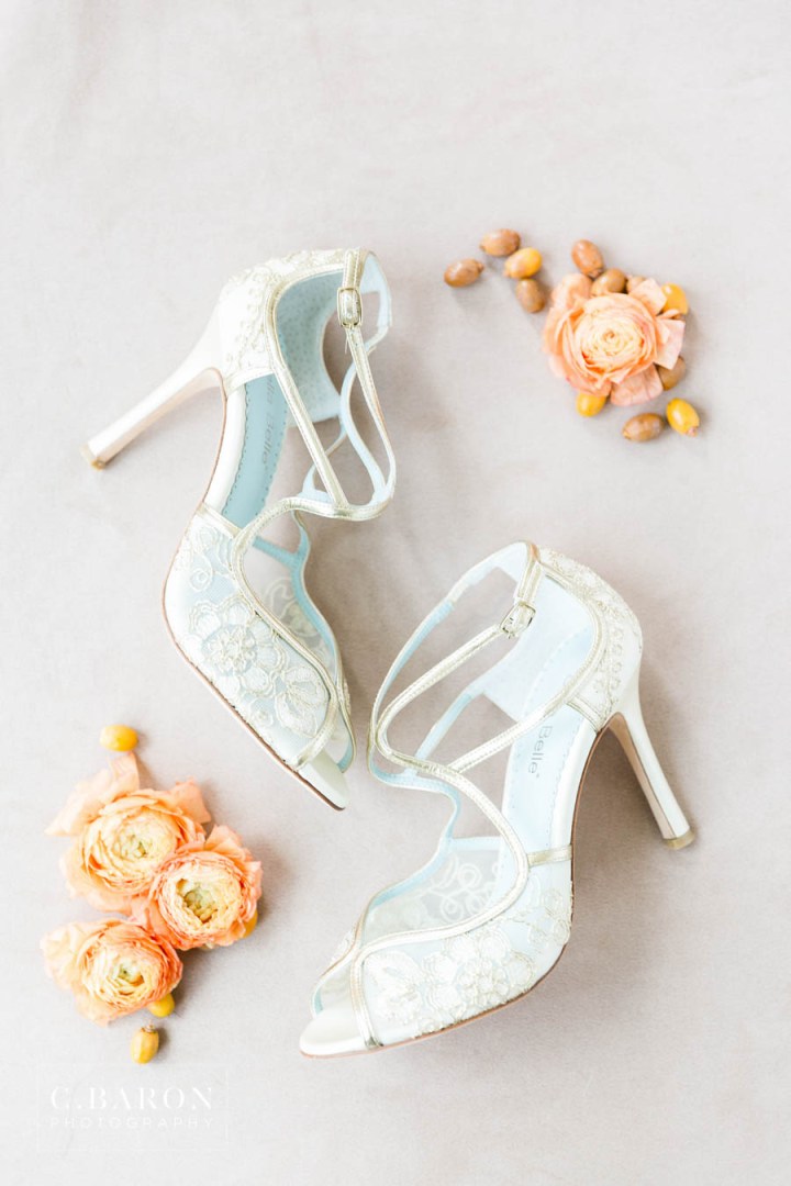 Gorgeous wedding editorial at Meekersmark near Houston Texas spo