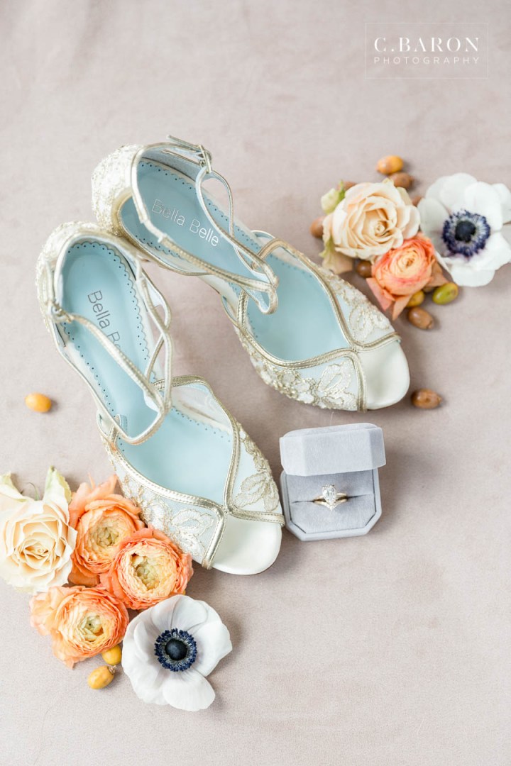 Gorgeous wedding editorial at Meekersmark near Houston Texas spo