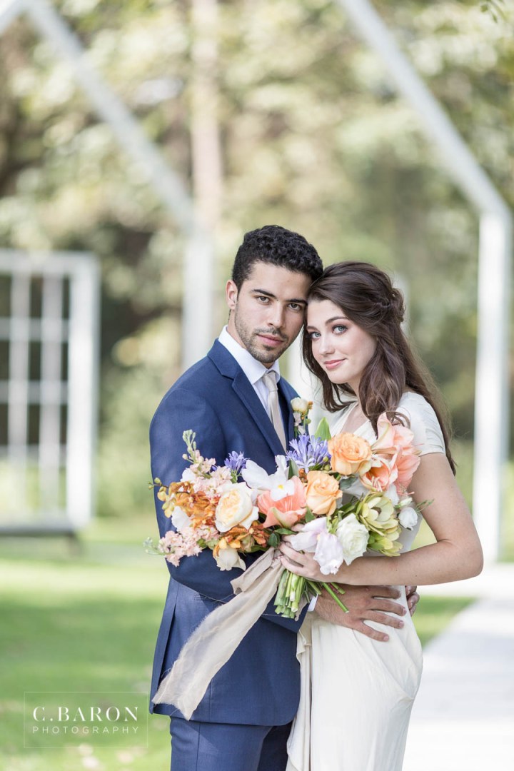 Gorgeous wedding editorial at Meekersmark near Houston Texas spo