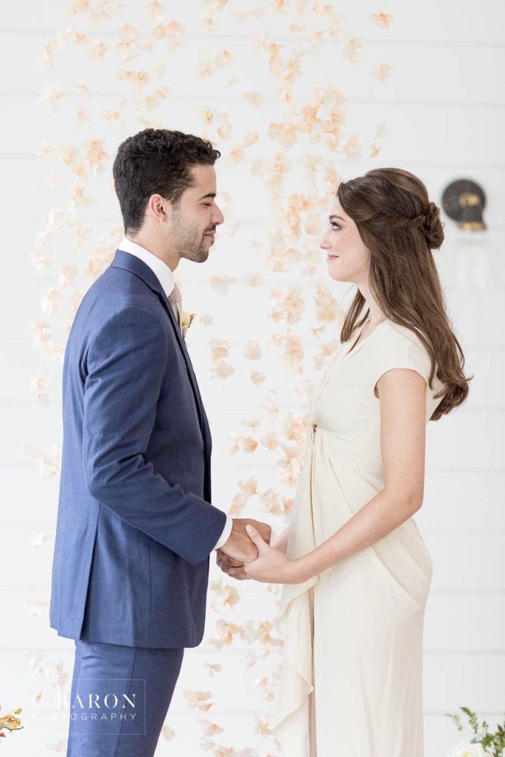 Gorgeous wedding editorial at Meekersmark near Houston Texas spo