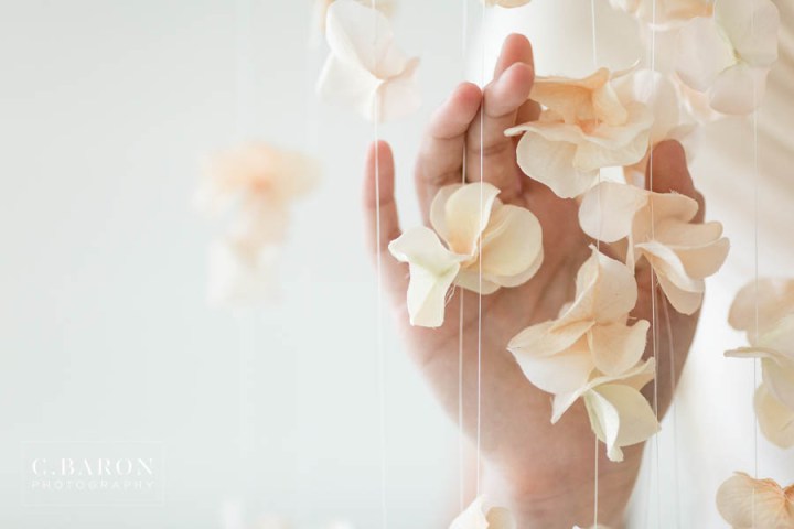 Gorgeous wedding editorial at Meekersmark near Houston Texas spo